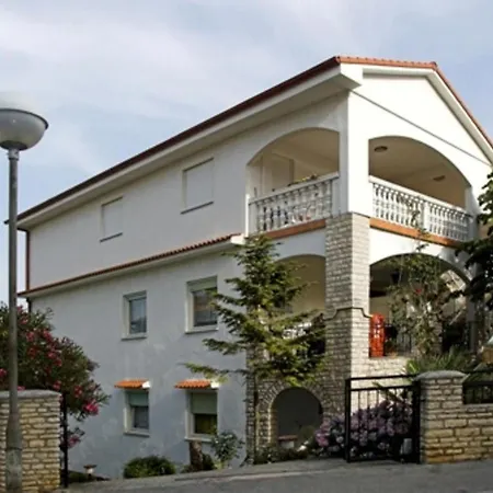 Mit Balkon- Fuer Vier Personen By Interhome