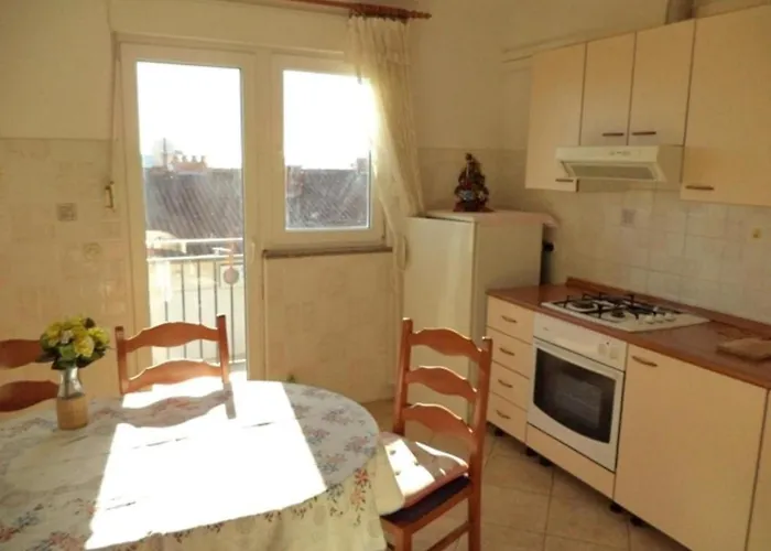 Mit Balkon- Fuer Vier Personen By Interhome *