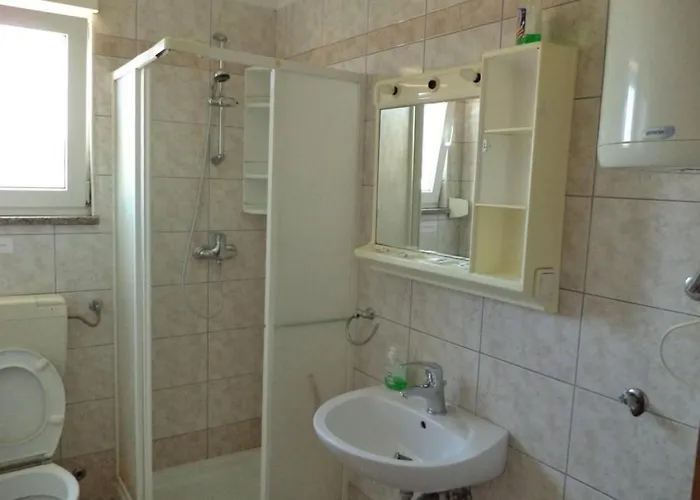 Mit Balkon- Fuer Vier Personen By Interhome Apartman *