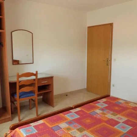 Mit Balkon- Fuer Vier Personen By Interhome * 普拉