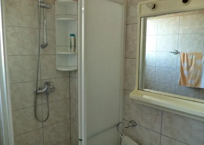 Apartmán Mit Balkon- Fuer Vier Personen By Interhome Pula