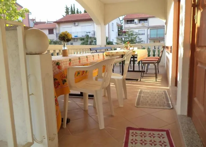 Mit Balkon- Fuer Vier Personen By Interhome * 普拉