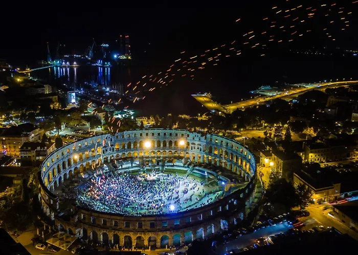 Mit Balkon- Fuer Vier Personen By Interhome