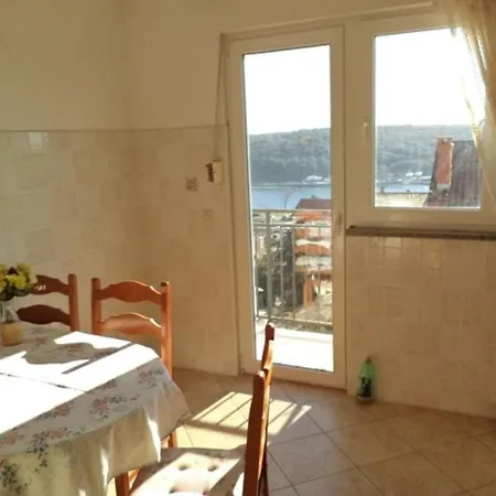 Mit Balkon- Fuer Vier Personen By Interhome Apartament Pula