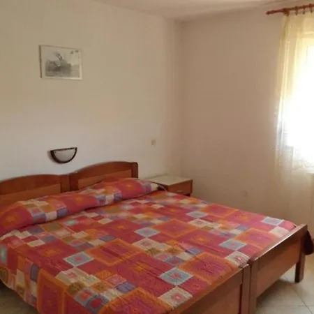 Mit Balkon- Fuer Vier Personen By Interhome Apartament